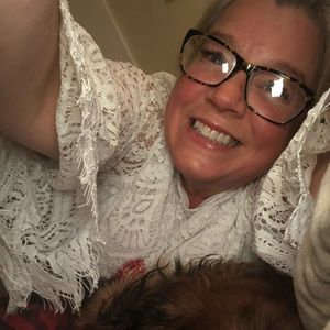 Meet your Posher, Holly